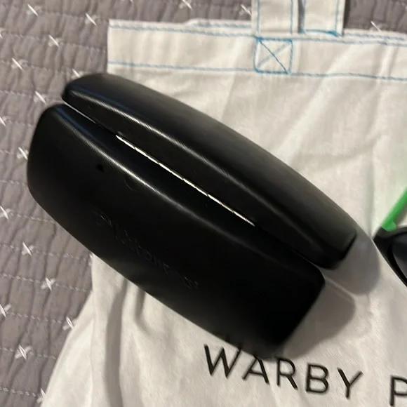 Eyeglass cases - Picture 3 of 10